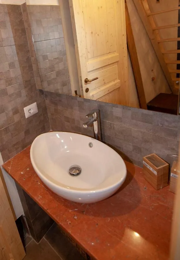 Casa Vacanza La Rocca Forza dʼAgro 0*,