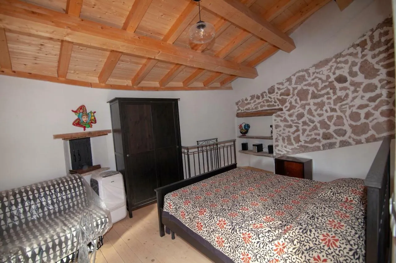 Casa Vacanza La Rocca Forza dʼAgro Casa vacanze
